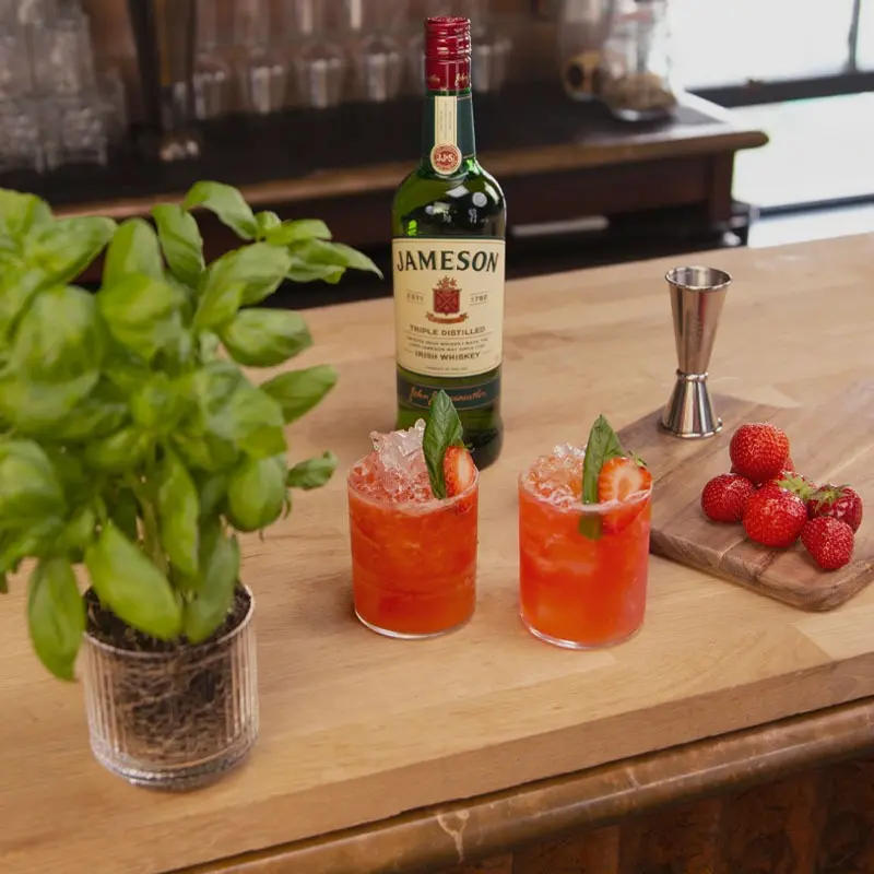 Джемесон Трипл Дистилт купажированный виски 0.7 л